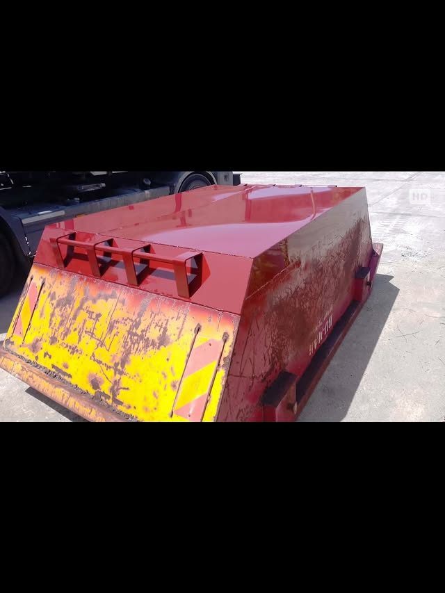 Steel skip repair with new floor and sides